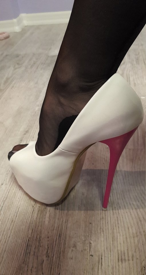 Sprzedam rozmiar 38 na noge od 24-24.5  - malzenstwo_mm