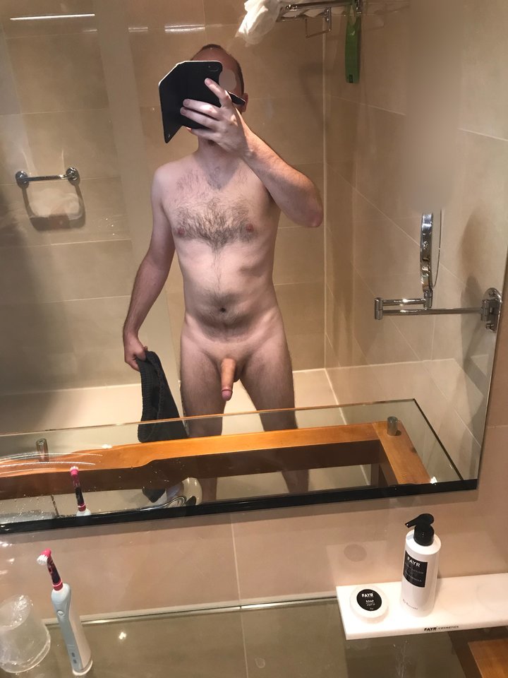 W łazience - DesolateDude