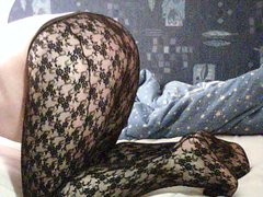 P cwelik w rajstopkach na łóżku 02.09.2018 g.01.07.jpg