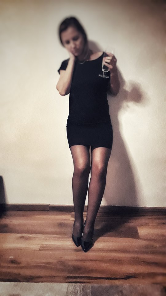 Black dress - moonlovers