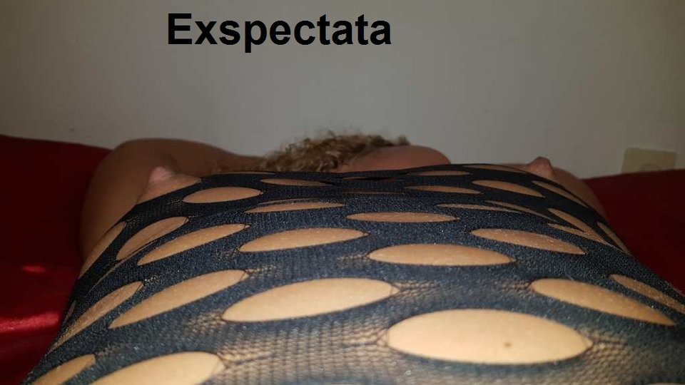 ... sterczące suteczki ... :) - Exspectata