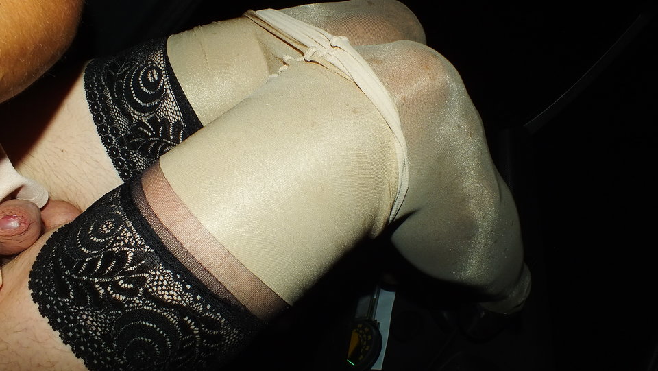 Przebieranie w plenerze - jaak987