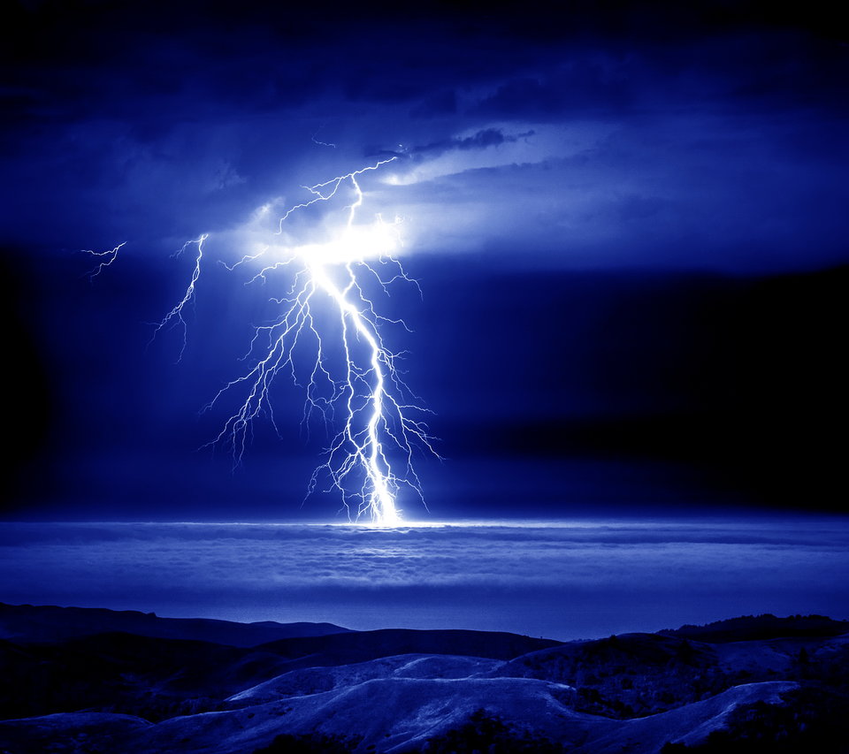 Lightning-wallpaper-10537241.jpg - Voltz1975