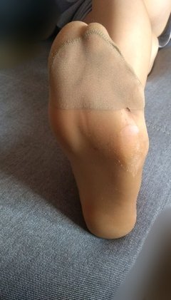 Nowe pończochy po 1 dniu pracy.