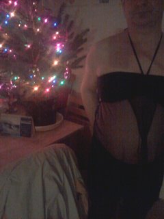 P cwelik w haleczce przy choince 25.12.2018 godz.02.33.jpg