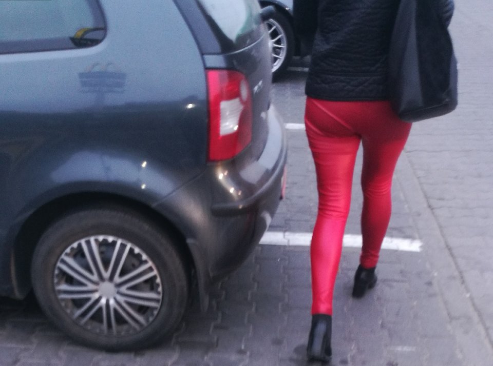 red latex leggins2.jpg - sexiass30