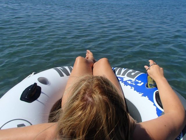 majabi_szuka_mlodego