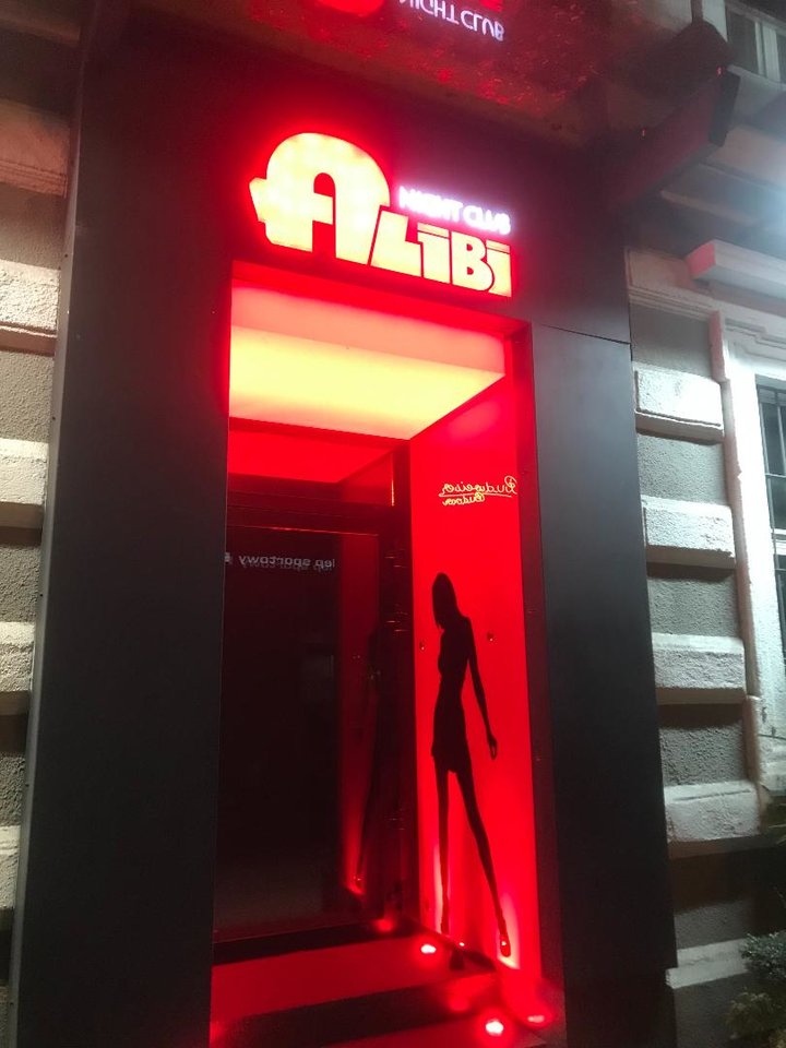 Brothel.jpg - Billy_