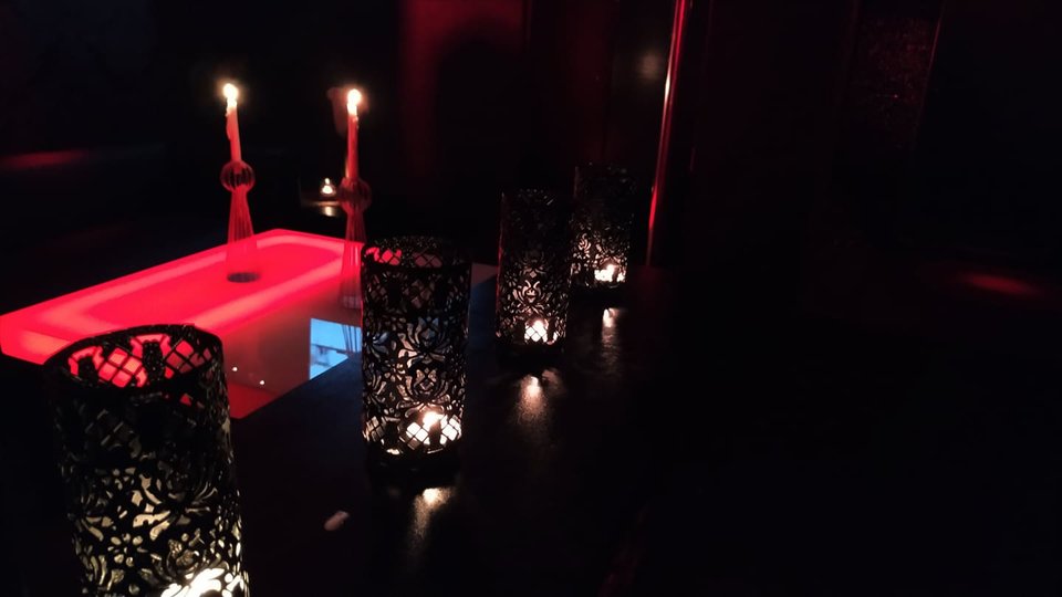 VIP - ELEGANT NIGHT - LavaClub