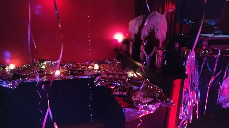 VIP - ELEGANT NIGHT - DJ i CATERING - LavaClub