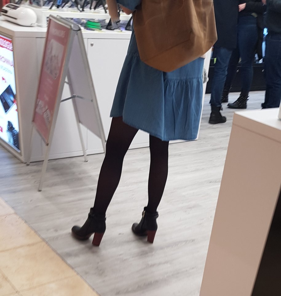 20200126_214814.jpg - iPantyhose