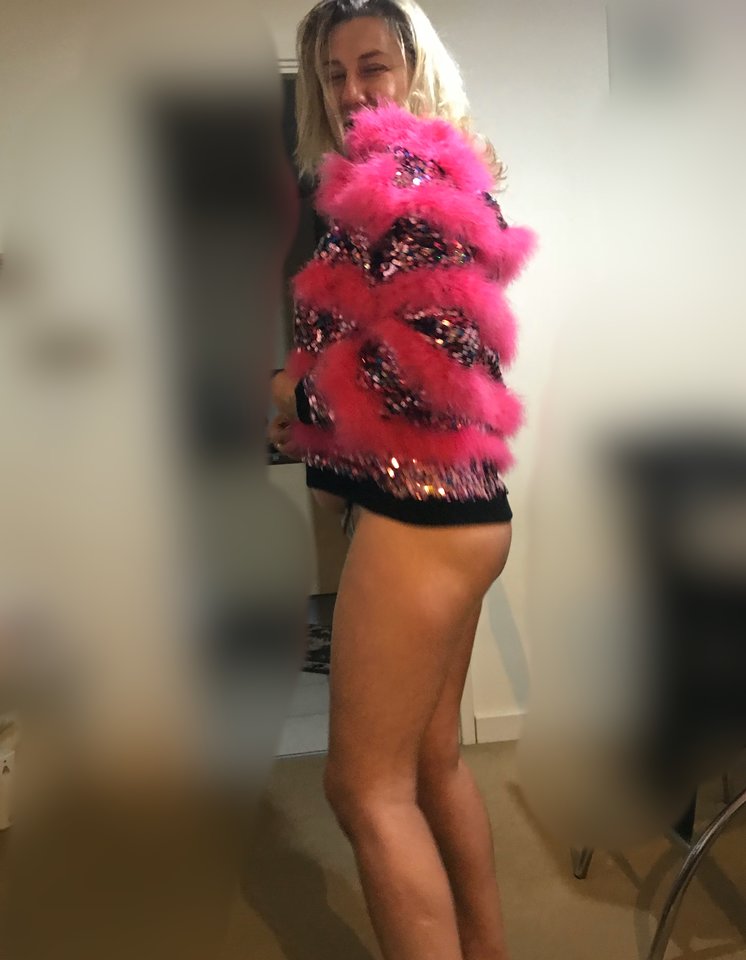 0195350F-558F-4F70-BFF2-71BDB84BA3A5.jpeg - PARA_40_FEMDOM