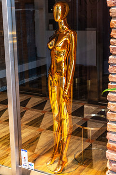 A mówią, że nie ma złotych kobiet...