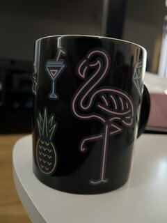 Kawa w takim kubku smakuje lepiej 🦩🍍☕️