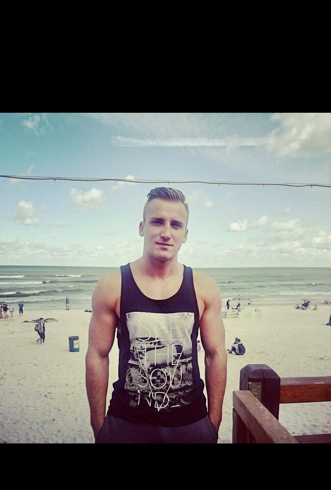 C1EA6329-2A82-46E7-9096-6F01B98D3336.jpeg - Berserkers88