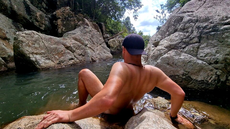 VideoCapture_20231223-141732.jpg - HisEyes