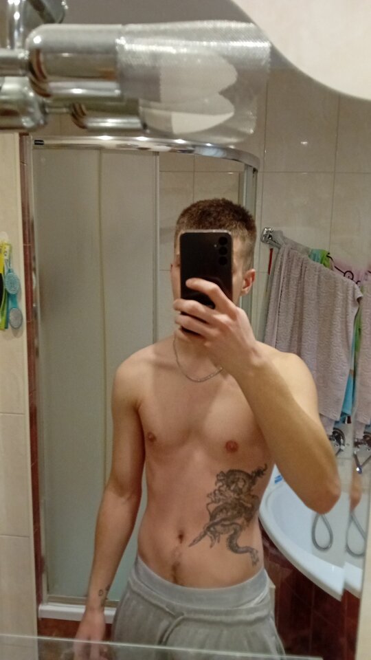 Snapchat-1712882580.jpg - Gabriel1240