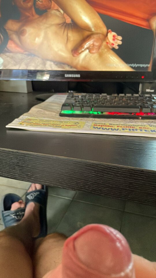 361155592_968013277816722_1382567212306521462_n.jpg - malenkaaga