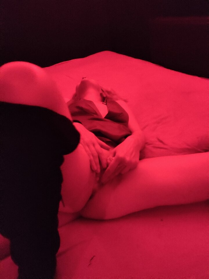 Picsart_24-01-23_19-36-48-830.jpg - oniwro7575