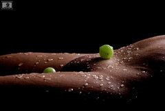 Wet Grapes WM 1550.JPG