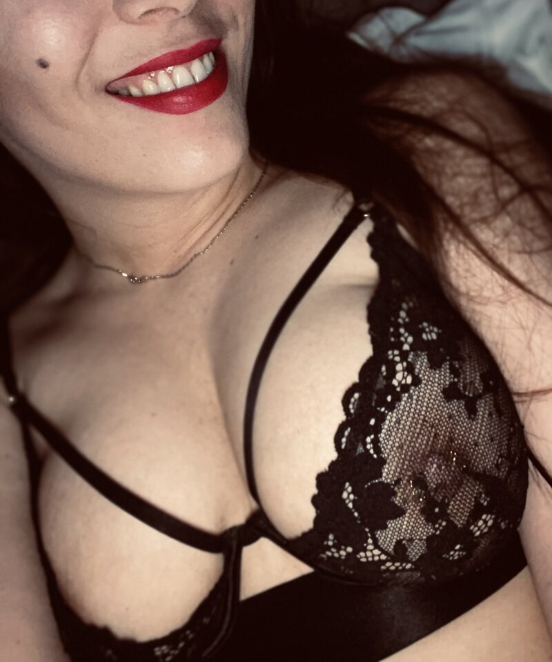 IMG_1253.jpeg - HotMarriage