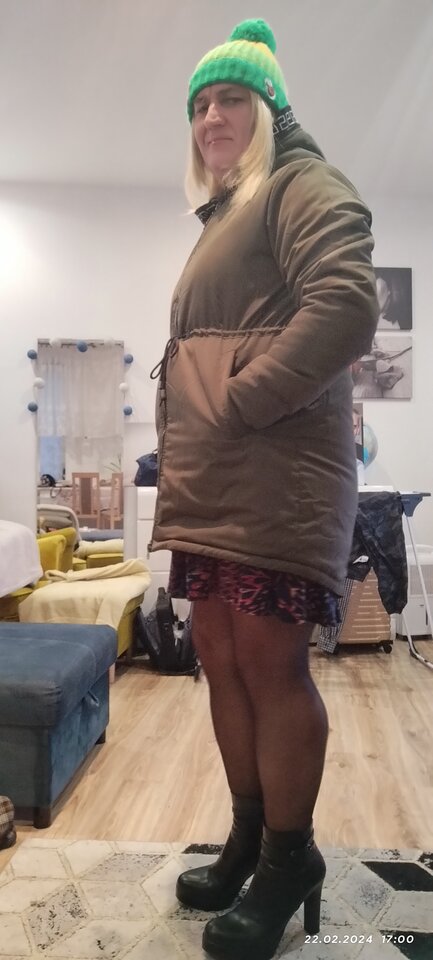 IMG_20240222_165950_TIMEBURST5.jpg - Daria54