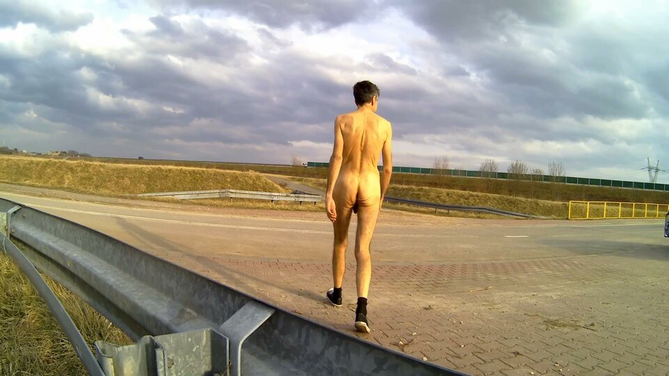 20240227_152702A.mp4_snapshot_02.43_[2024.02.28_11.29.32].jpg - Krzysztof_cfnm
