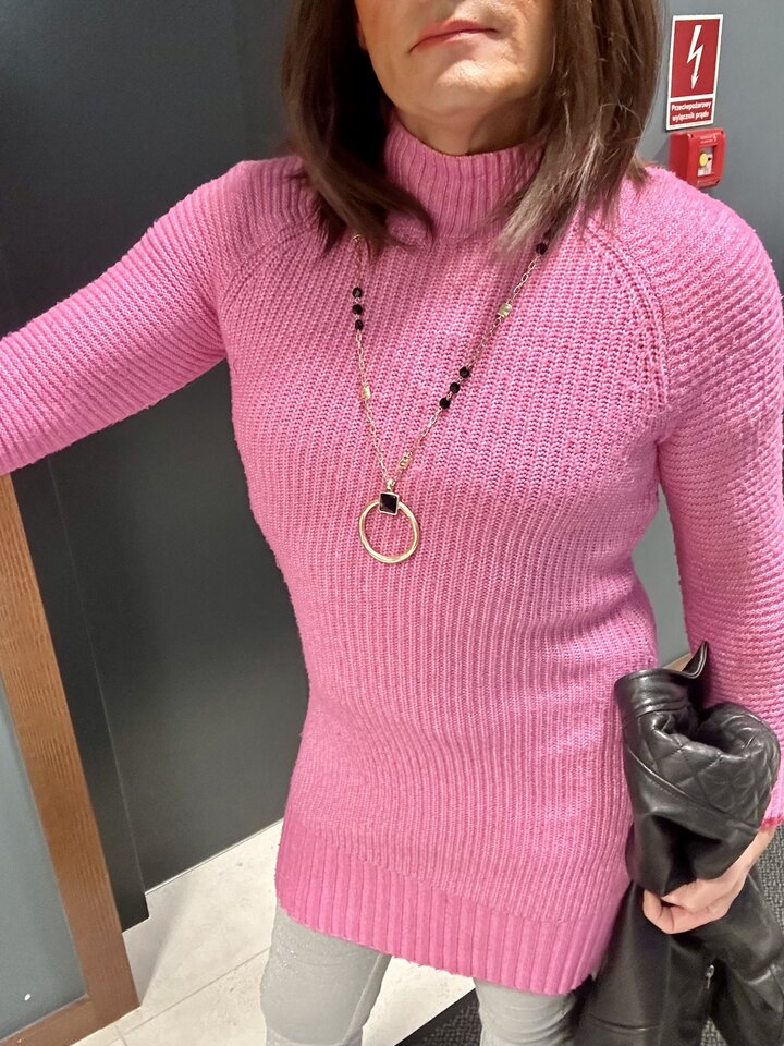 IMG_4758.jpeg - LauraTranss