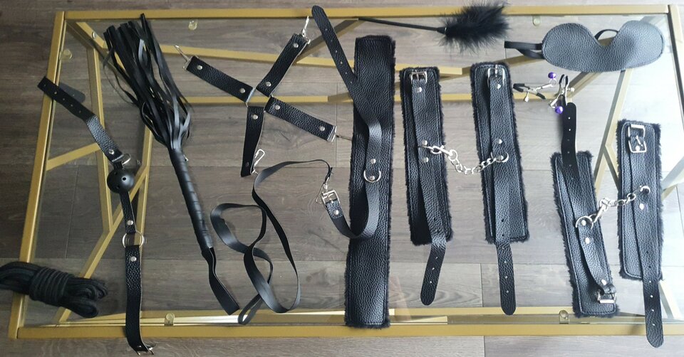 bads.jpg - KobietyBDSM