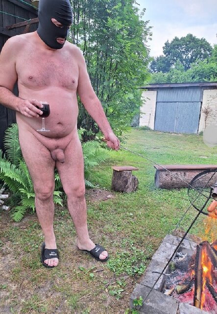 Nagie kucharzowanie... - uleglyBI1974