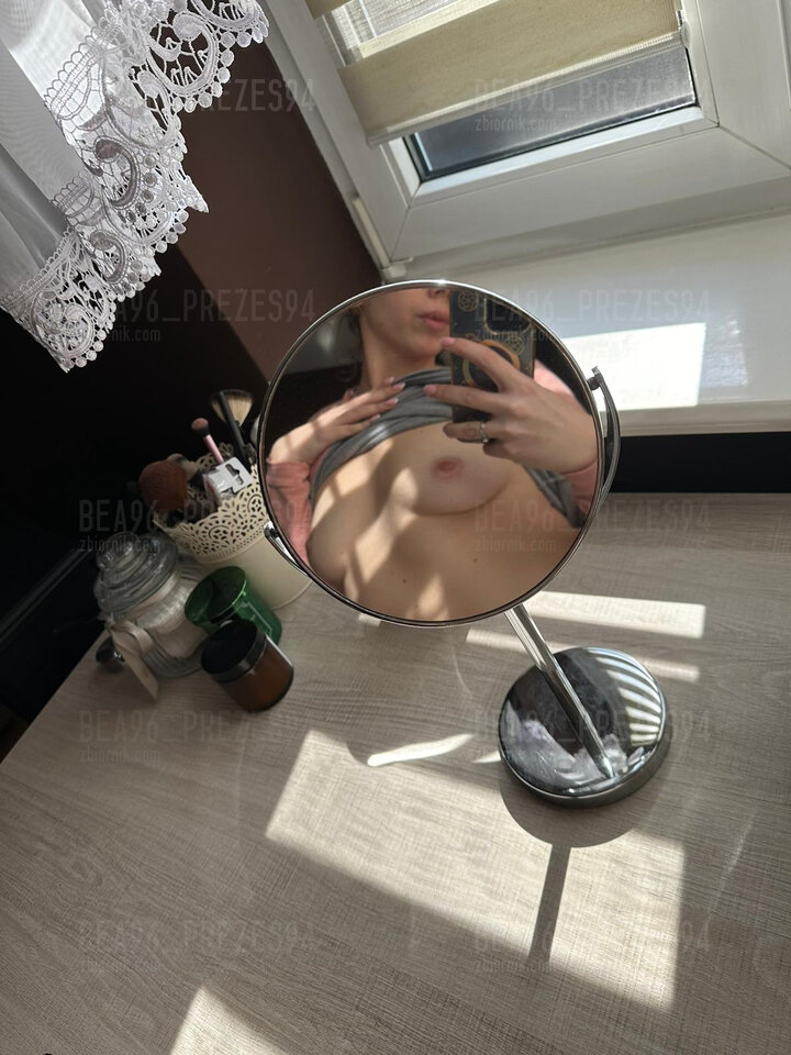 Dzień dobry 💋 kto rano wstaje ten    Cycki ogląda 😅😁 - BeA96_Prezes94